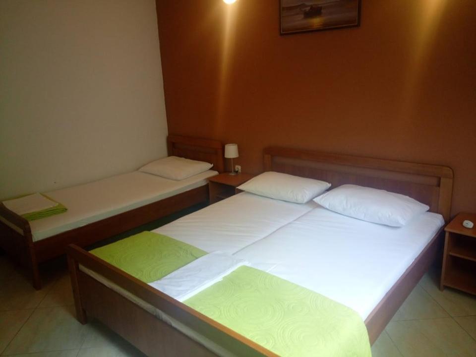 Apartments Salamun Biograd Na Moru Buitenkant foto